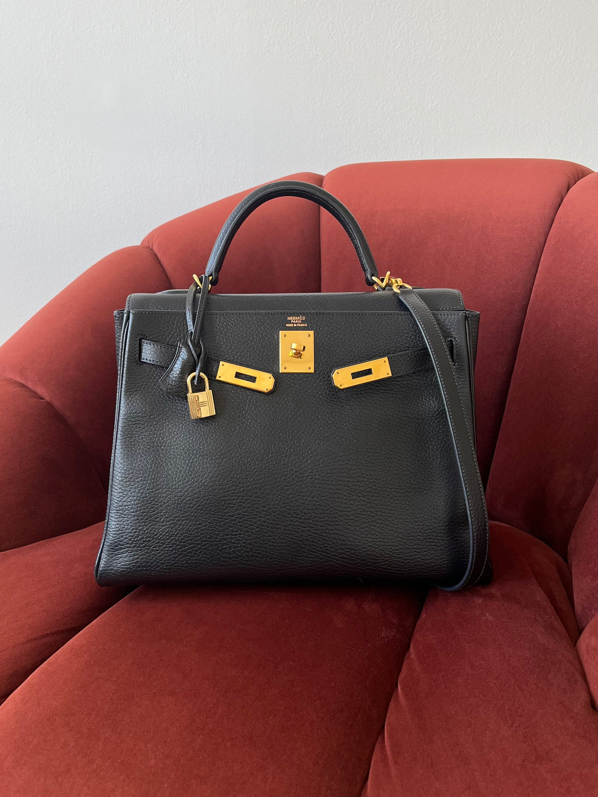 Hermès Kelly 32 In Black Ardennes (2001)
