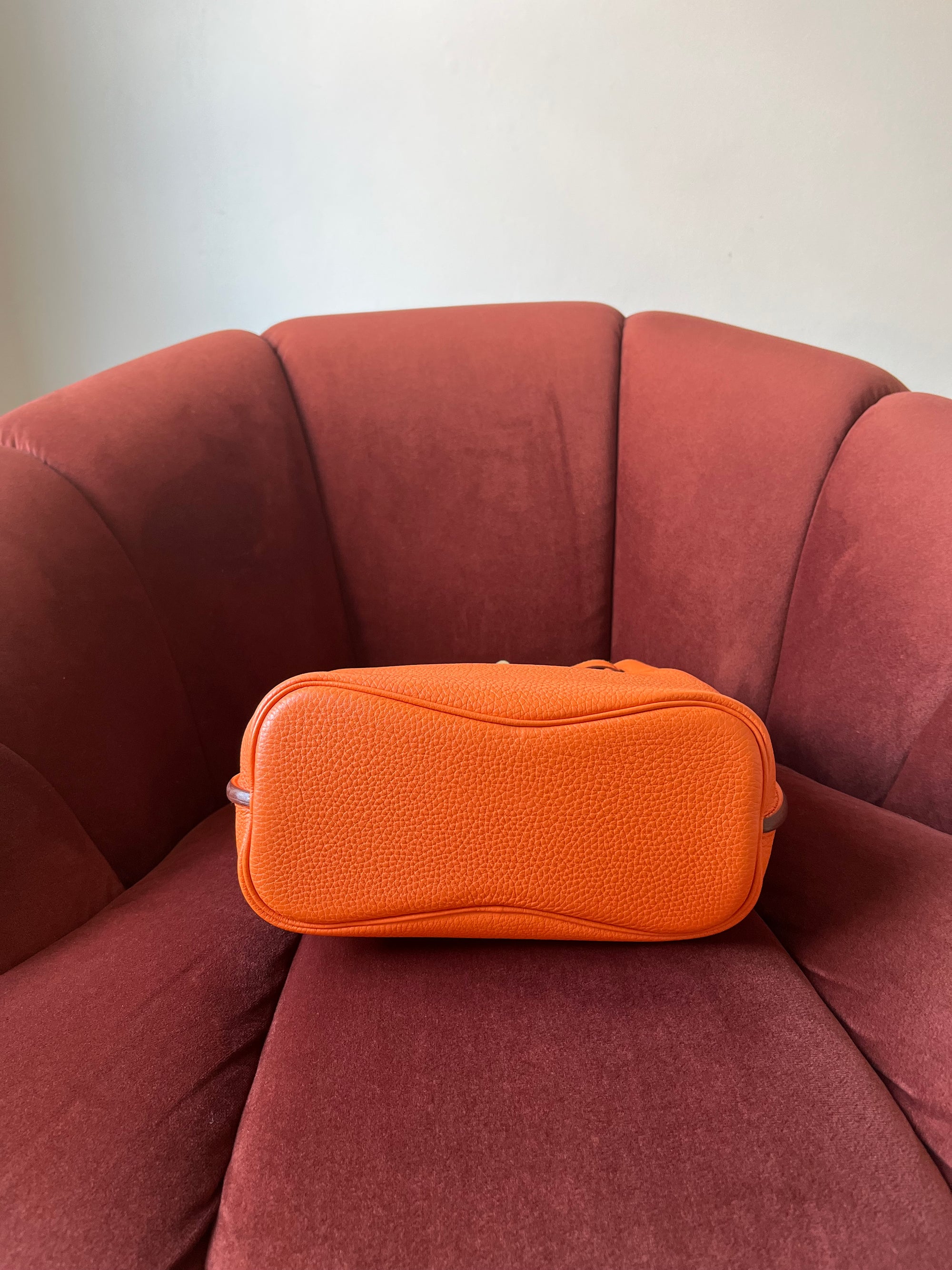 Hermès So Kelly 22 In Orange Togo (2008)
