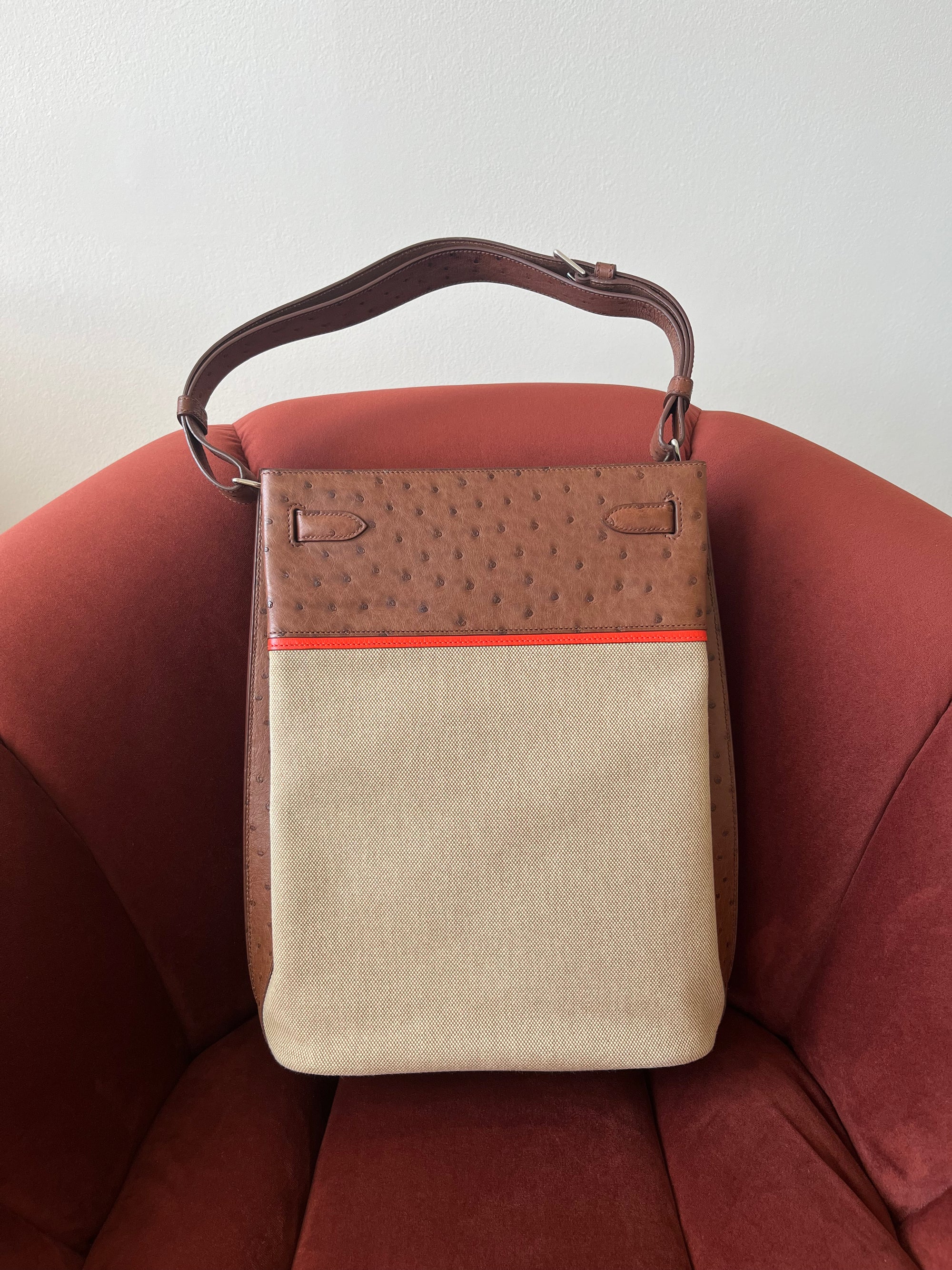Hermès Limited Edition So Kelly 26 In Étrusque Ostrich &amp; Toile (2012)