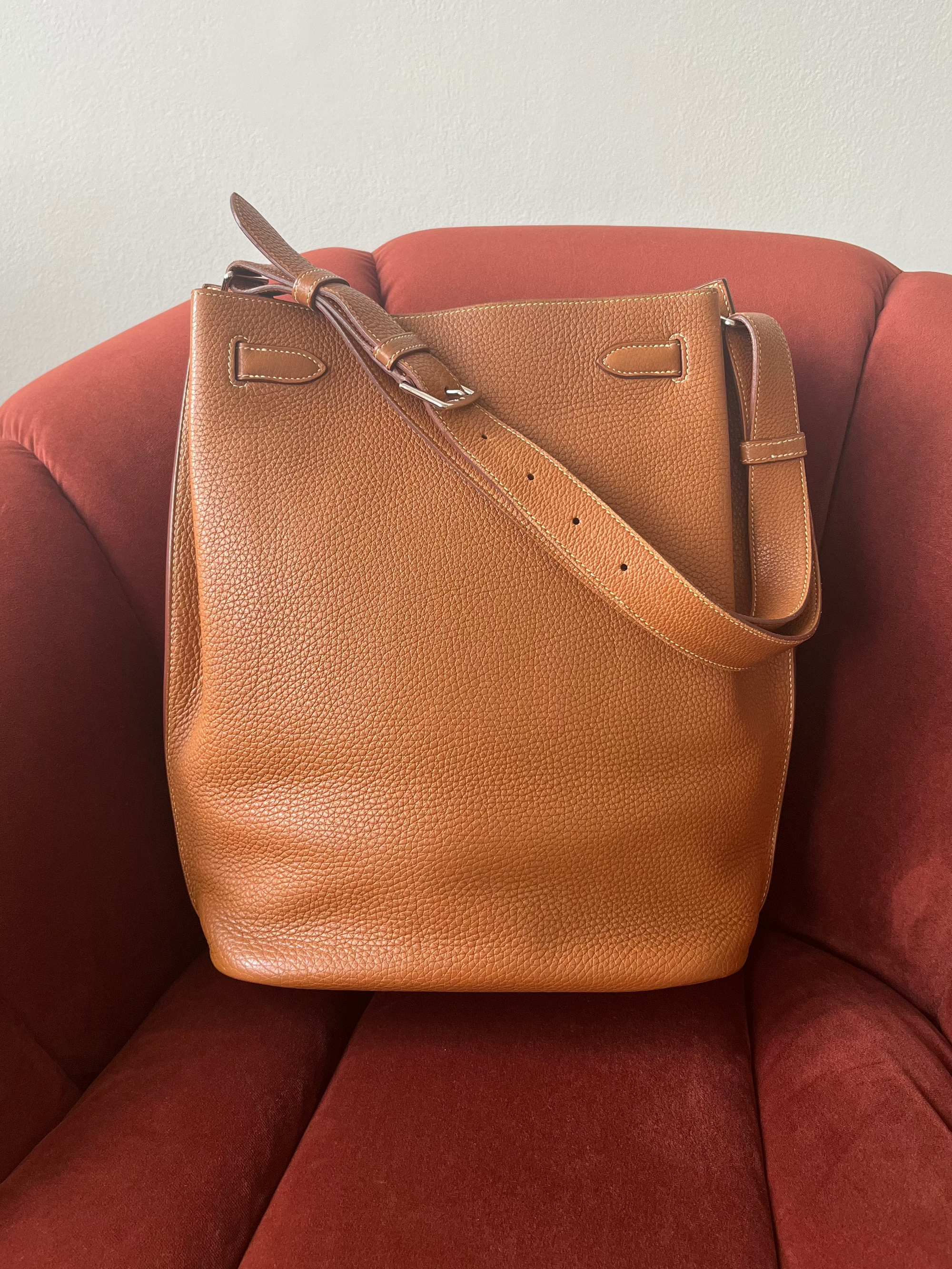 Hermès So Kelly 26 In Gold Togo (2009)