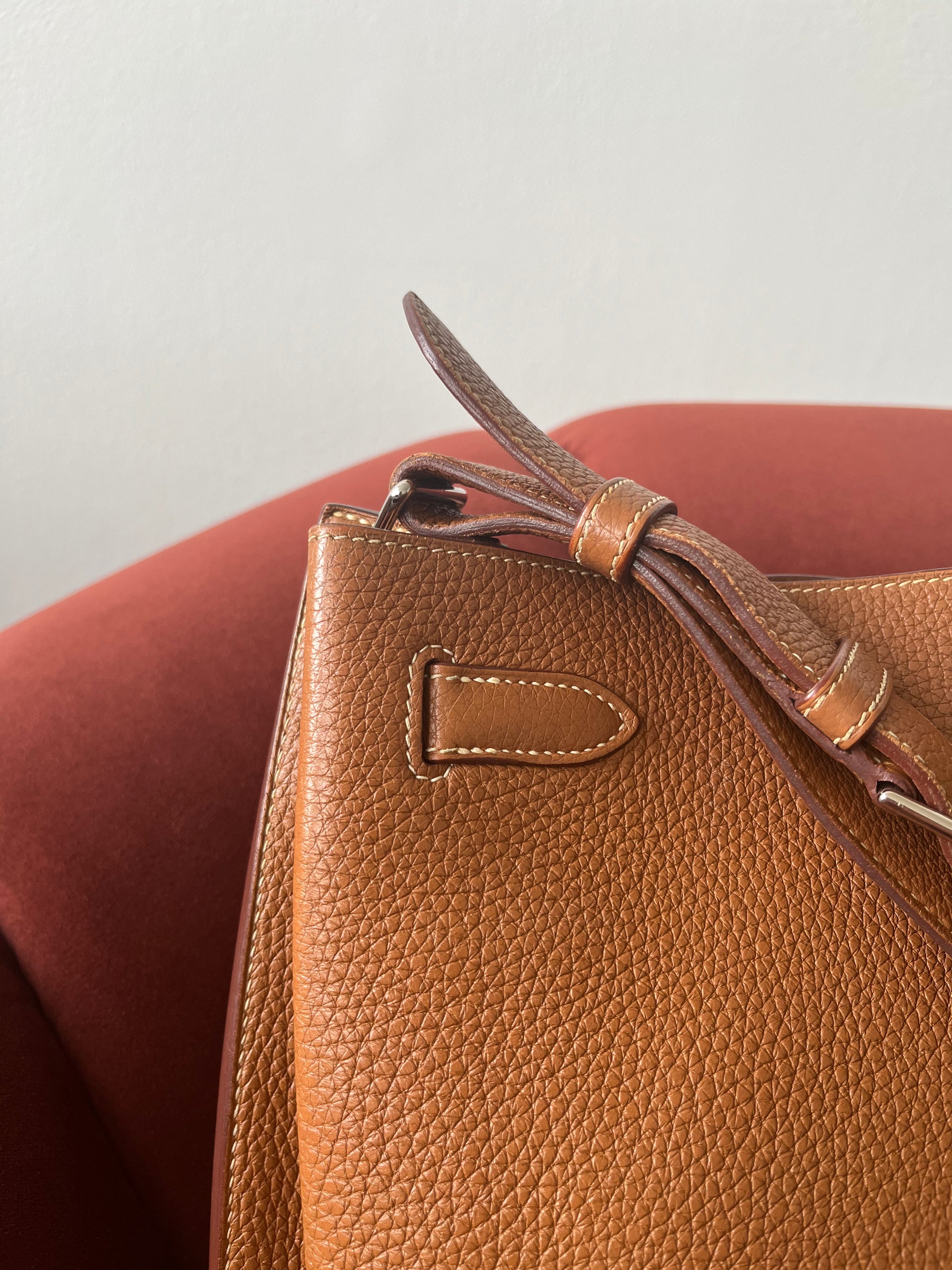 Hermès So Kelly 26 In Gold Togo (2009)