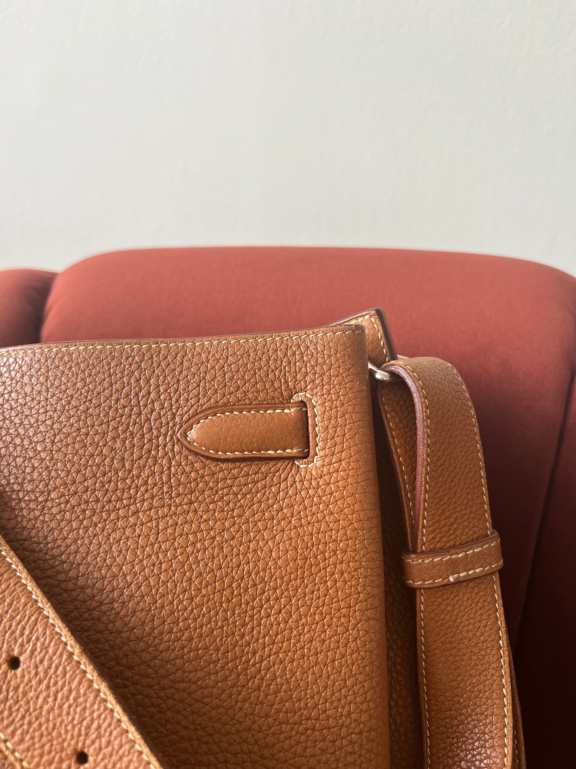 Hermès So Kelly 26 In Gold Togo (2009)