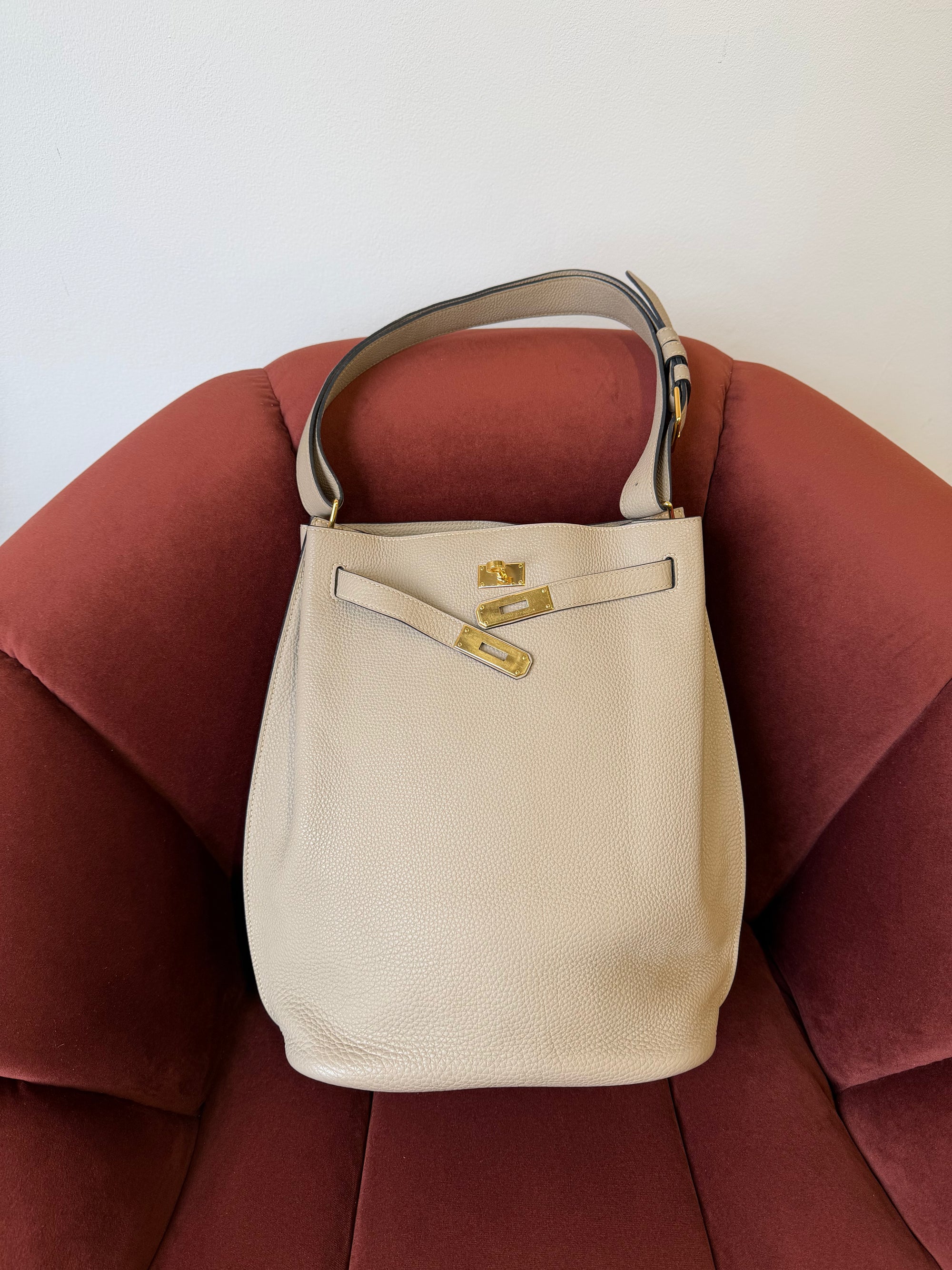 Hermès So Kelly 26 In Gris Tourterelle Togo (2008)