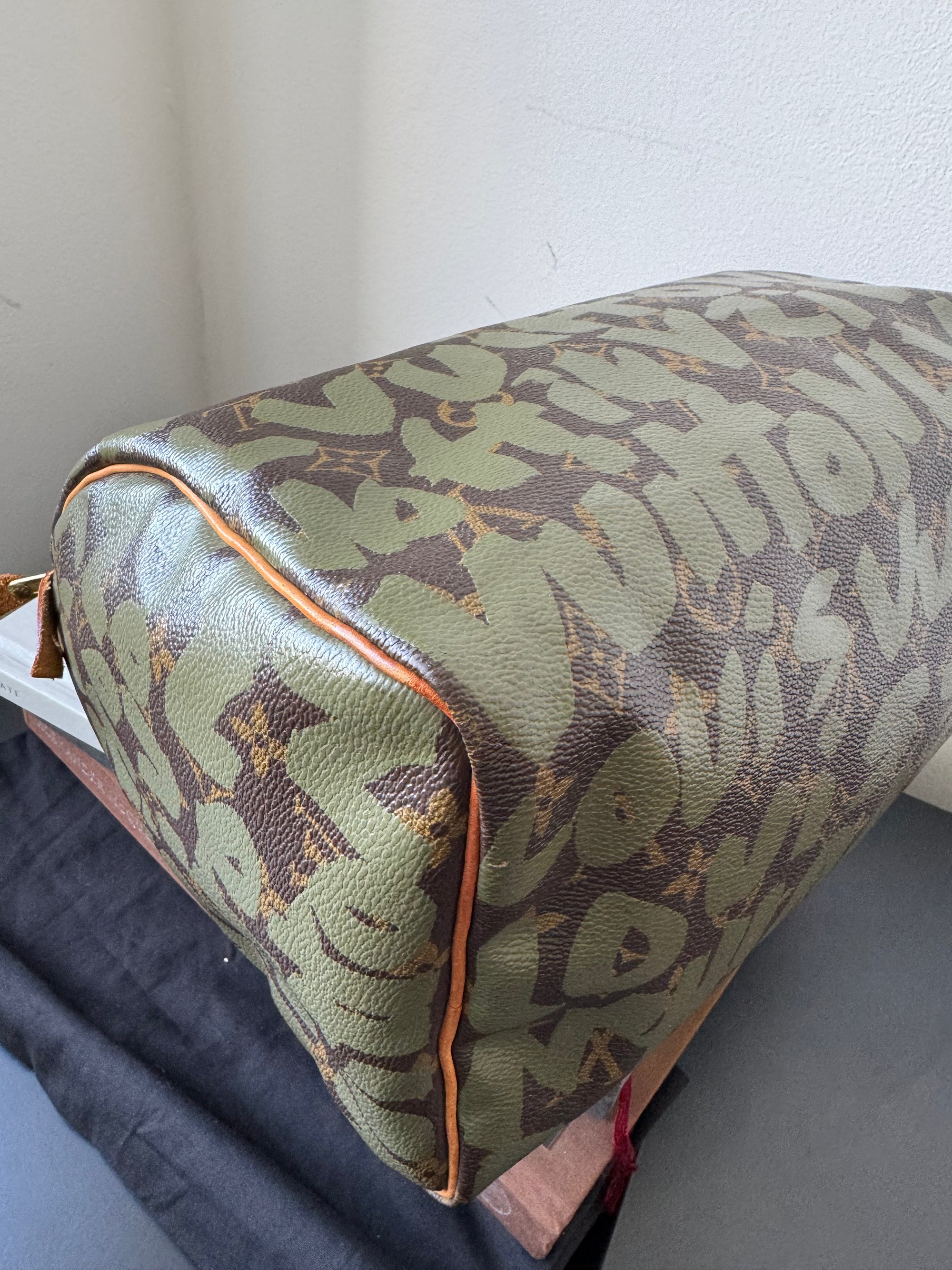Louis Vuitton x Stephen Sprouse Khaki Graffiti Speedy 30 (2001)