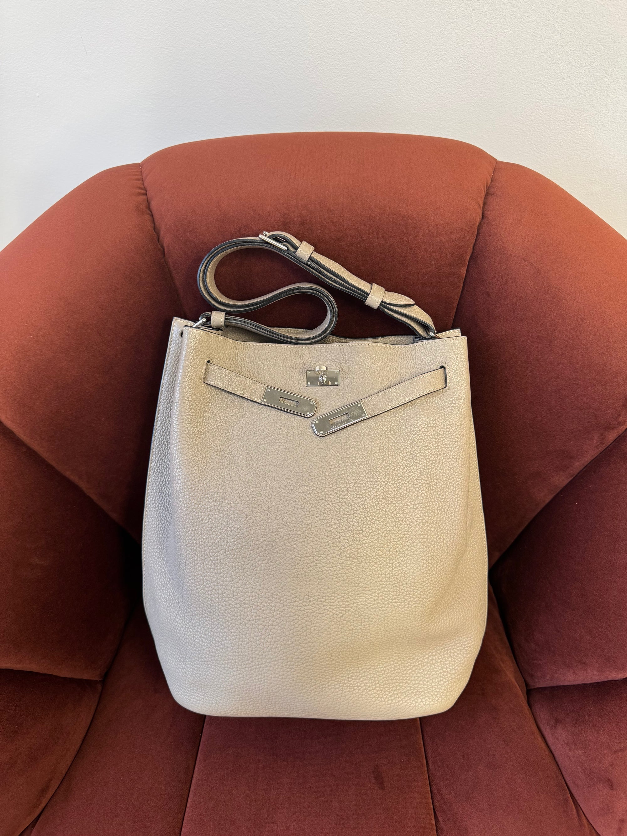 Hermès So Kelly 26 In Gris Tourterelle Togo (2009)