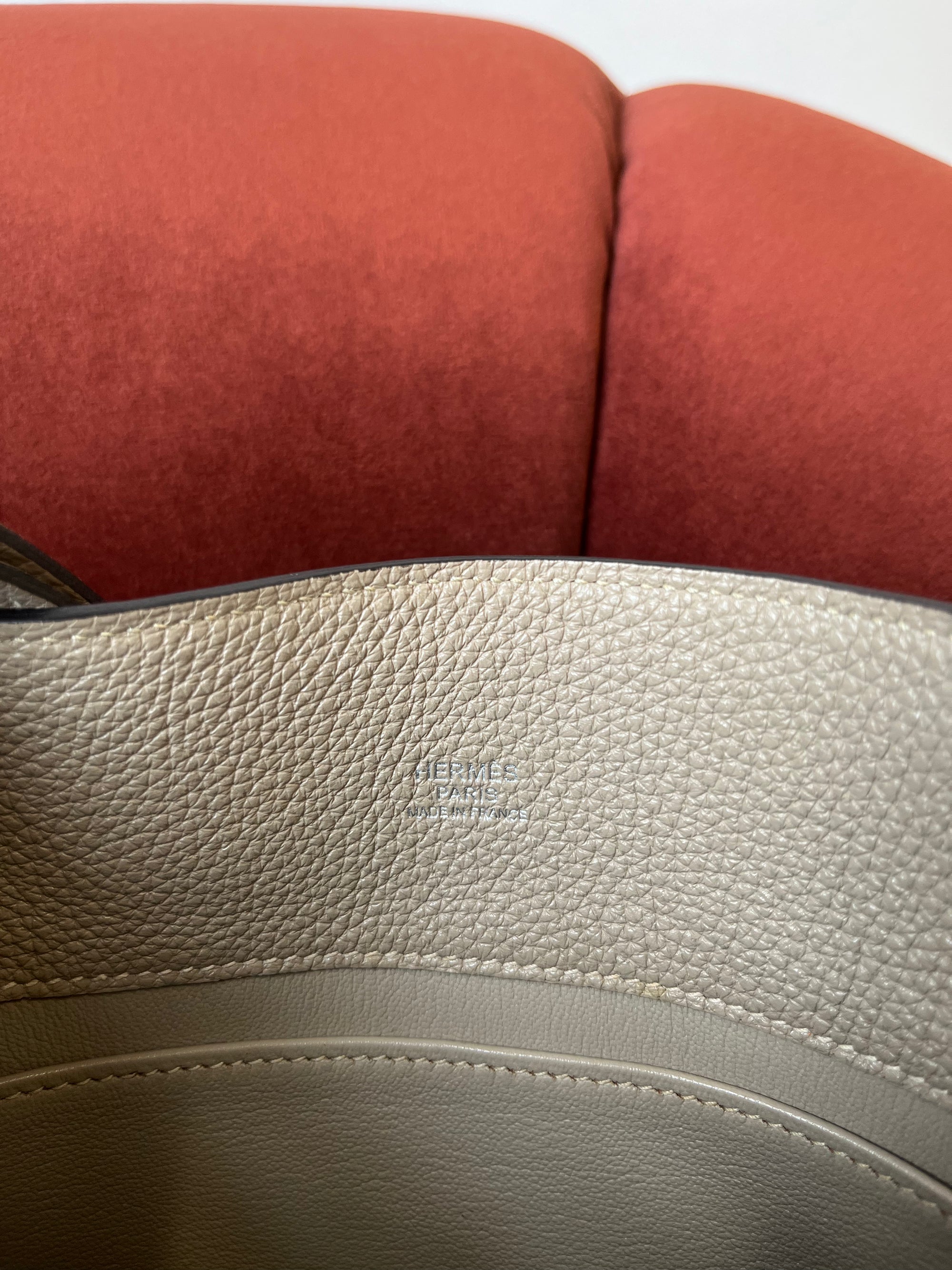 Hermès So Kelly 26 In Gris Tourterelle Togo (2010)