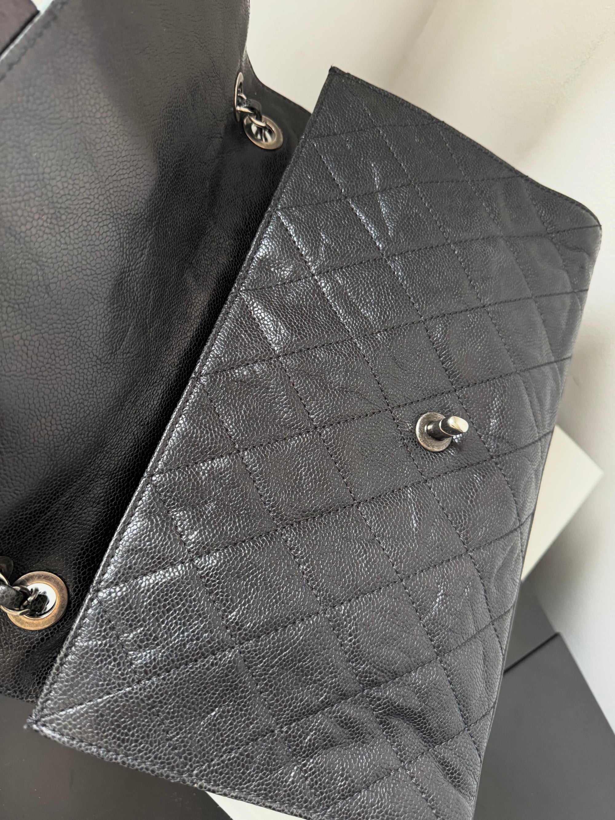 Chanel Paris-Edinburgh Crumpled Crave Jumbo Flap (2012)