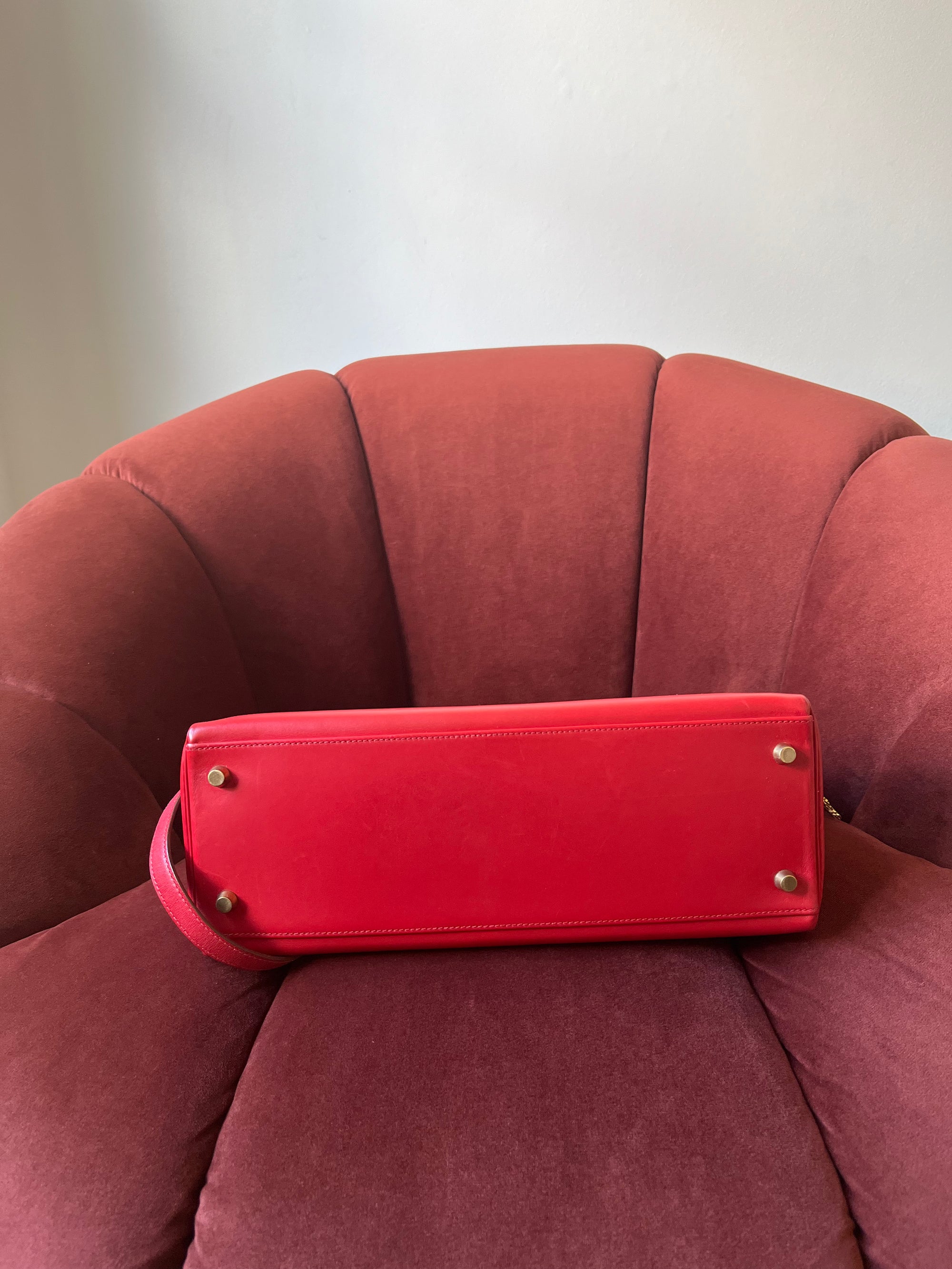 Hermès Kelly 32 in Rouge Vif Box Calf (1994)