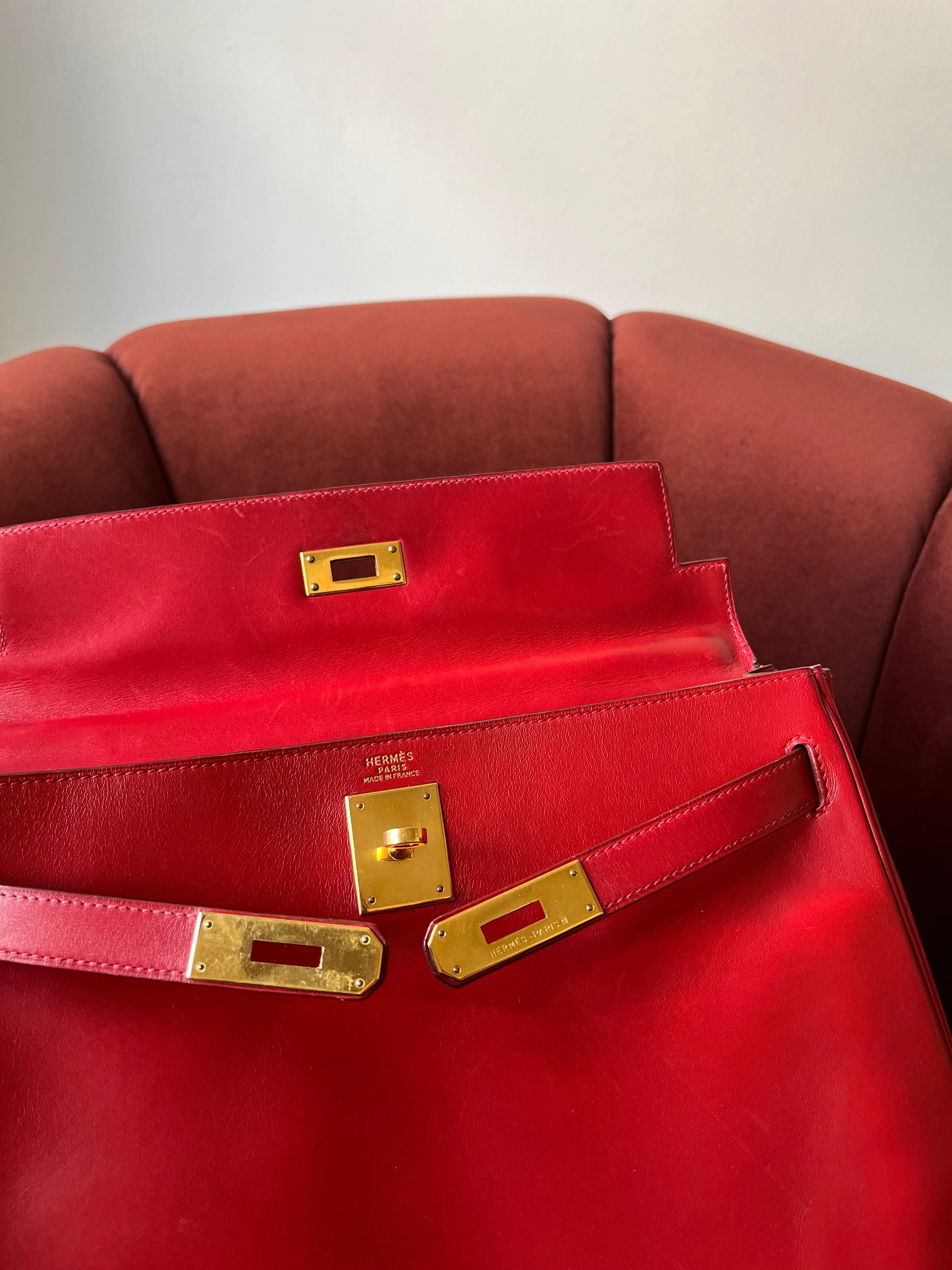 Hermès Kelly 32 in Rouge Vif Box Calf (1994)