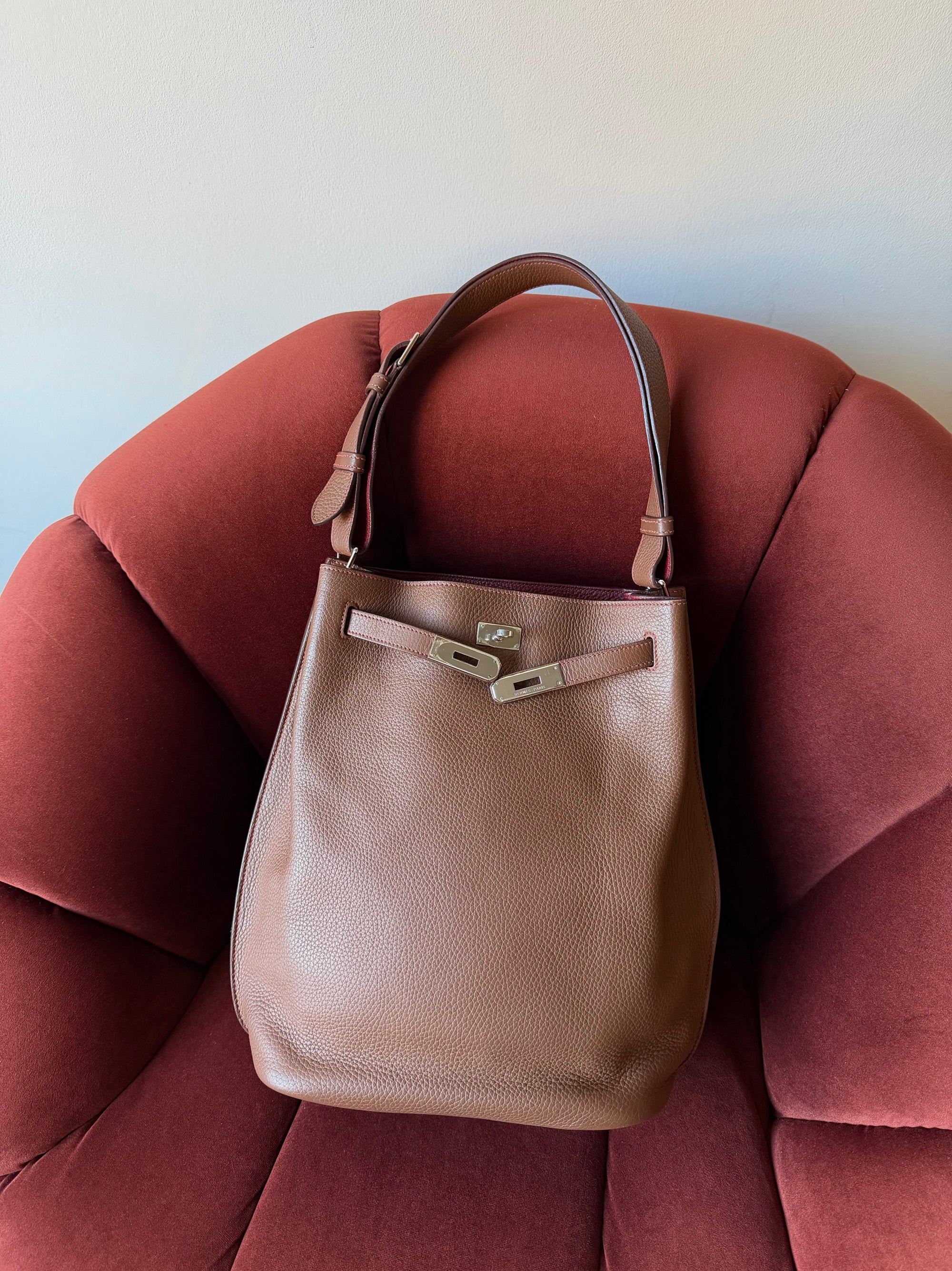 Hermès So Kelly 26 Verso In Alezan / Rouge H Togo (2011)