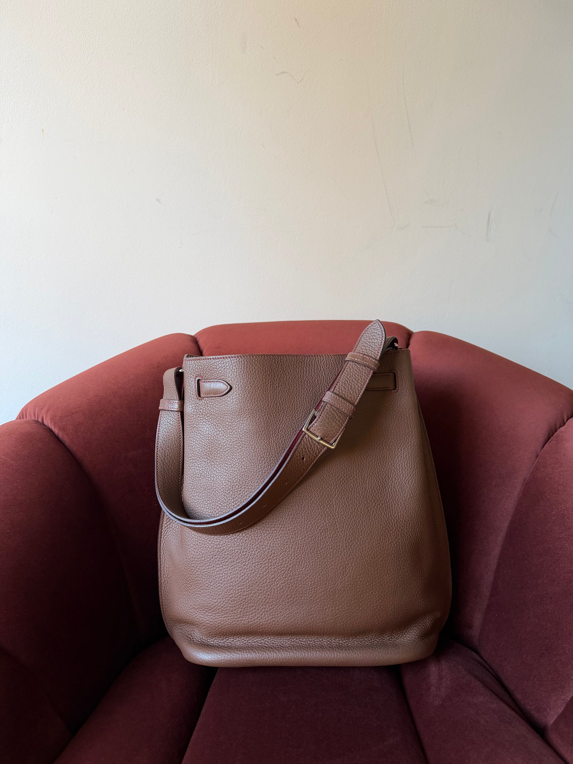 Hermès So Kelly 26 Verso In Alezan / Rouge H Togo (2011)