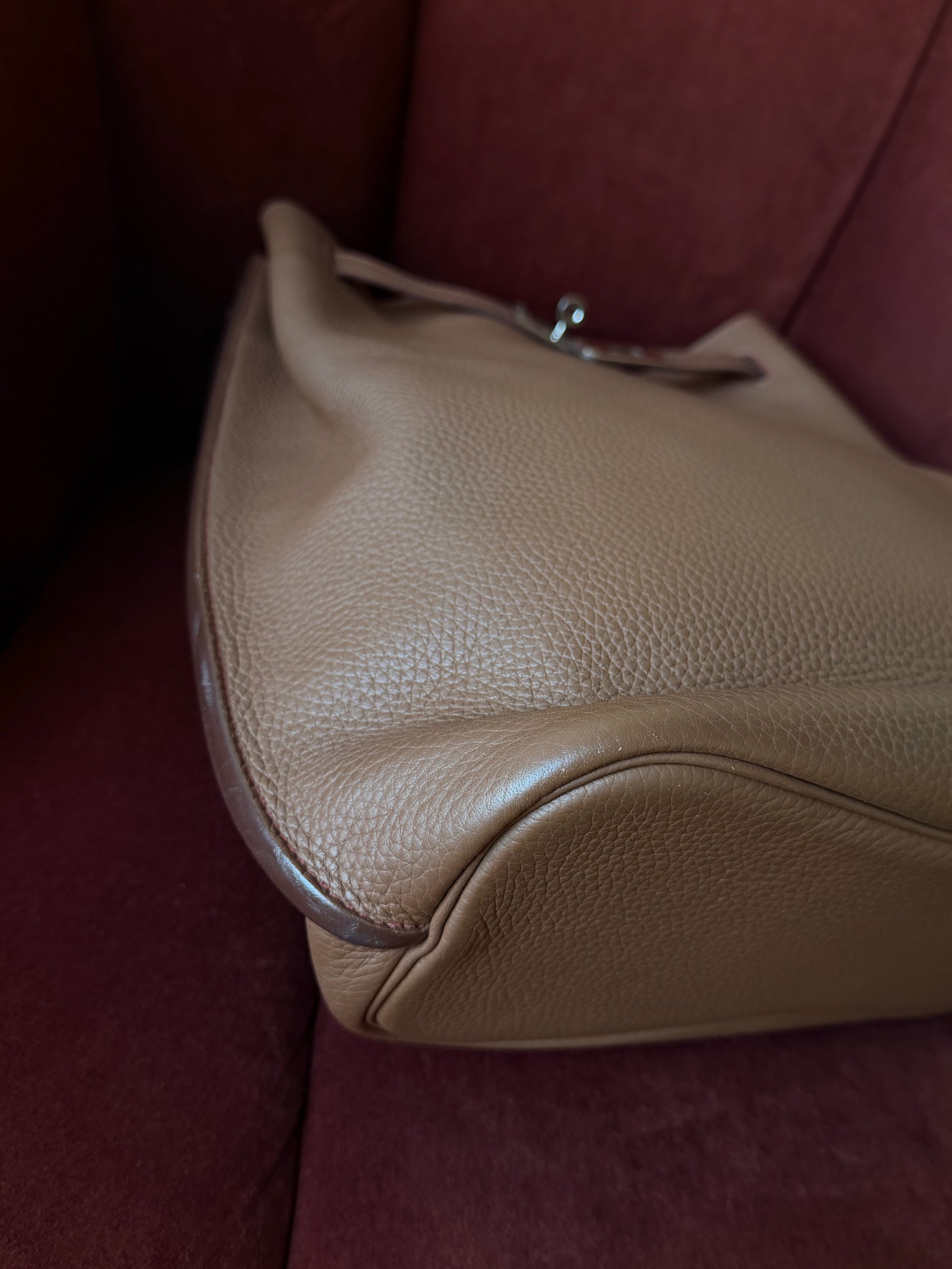 Hermès So Kelly 26 Verso In Alezan / Rouge H Togo (2011)