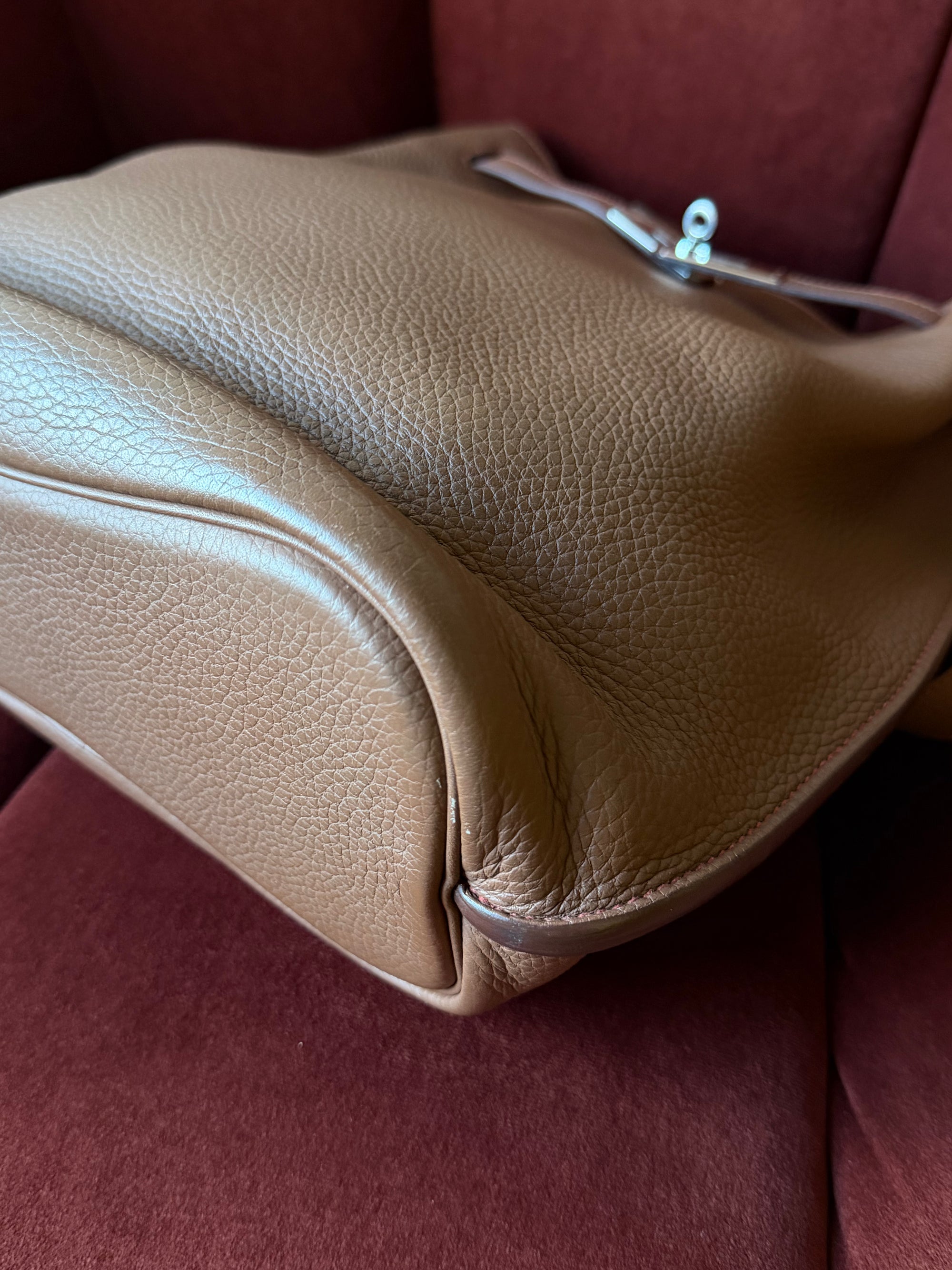 Hermès So Kelly 26 Verso In Alezan / Rouge H Togo (2011)