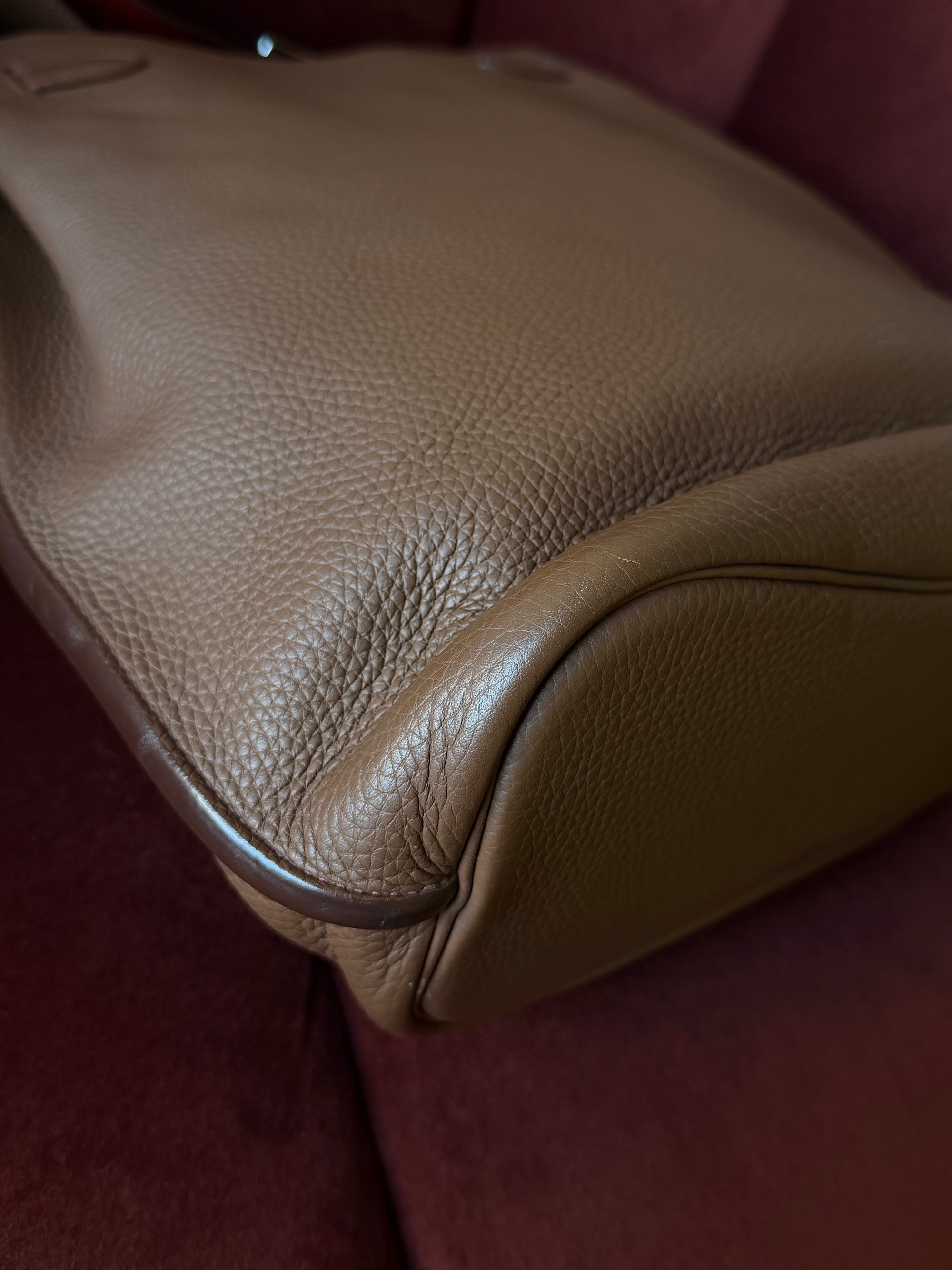 Hermès So Kelly 26 Verso In Alezan / Rouge H Togo (2011)