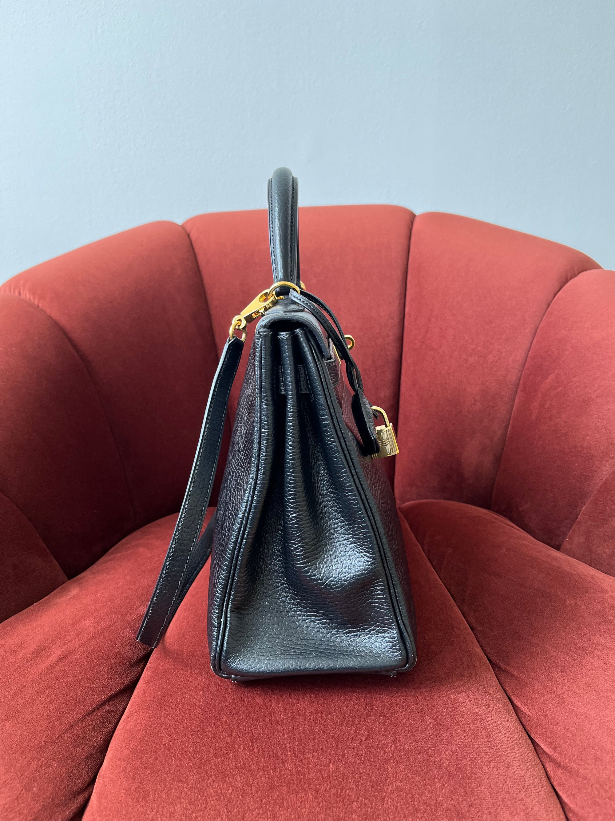 Hermès Kelly 32 In Black Ardennes (2001)