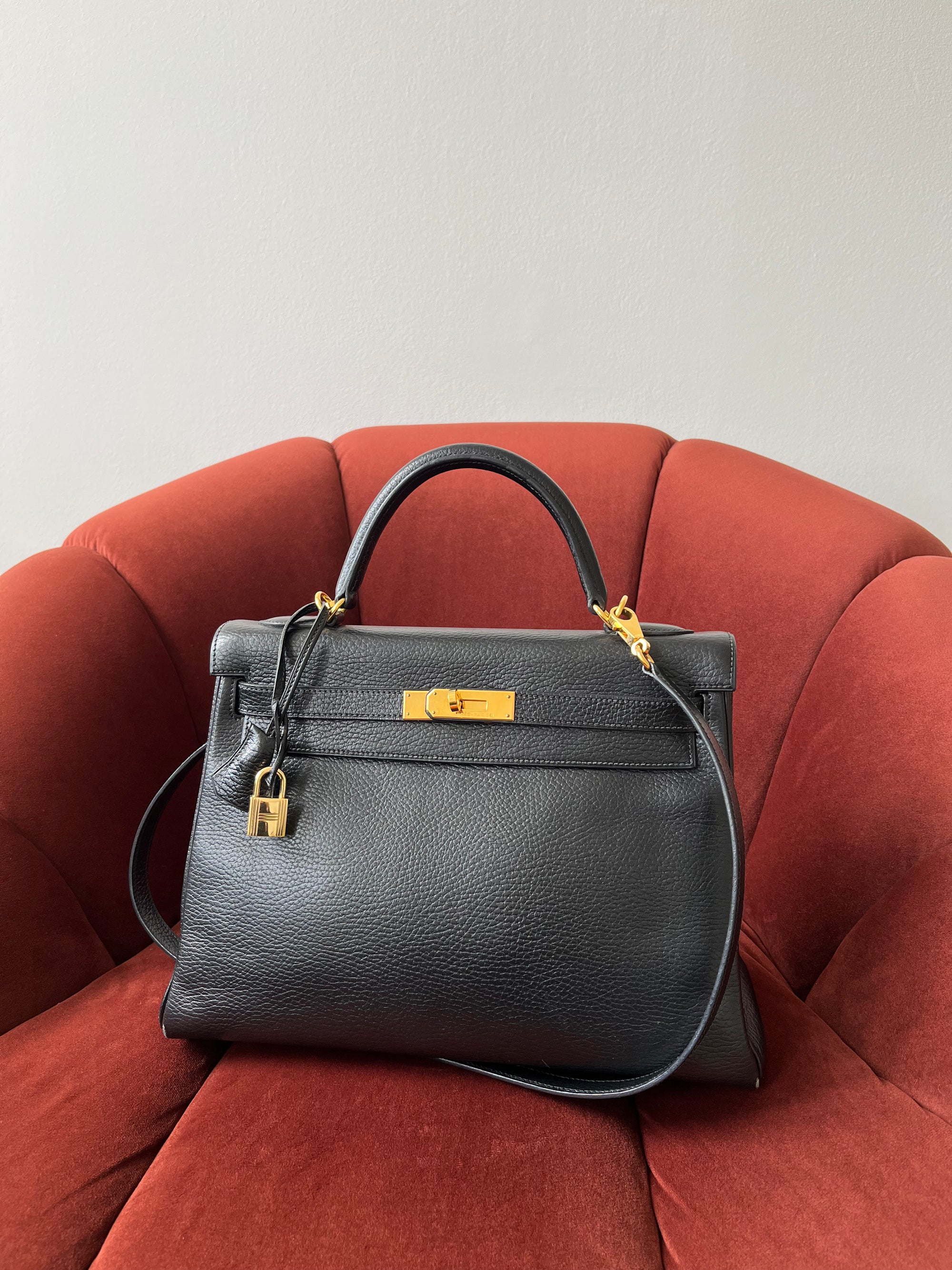 Hermès Kelly 32 In Black Ardennes (2001)