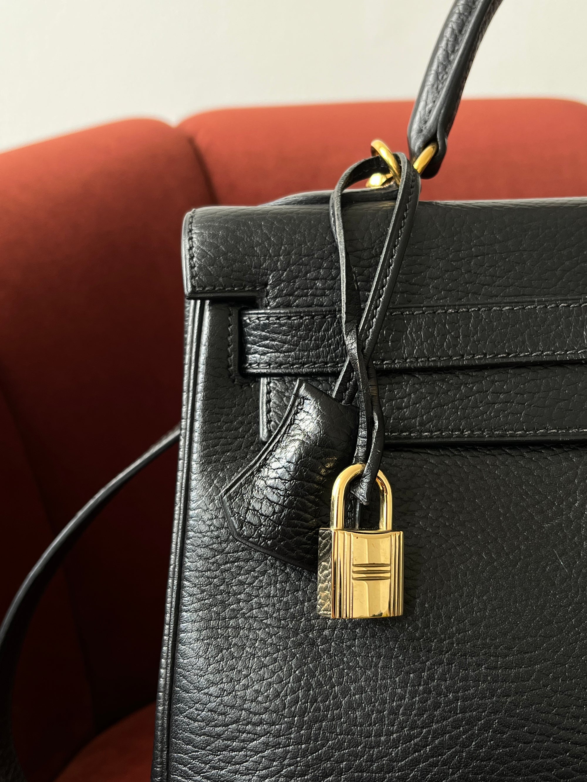 Hermès Kelly 32 In Black Ardennes (2001)