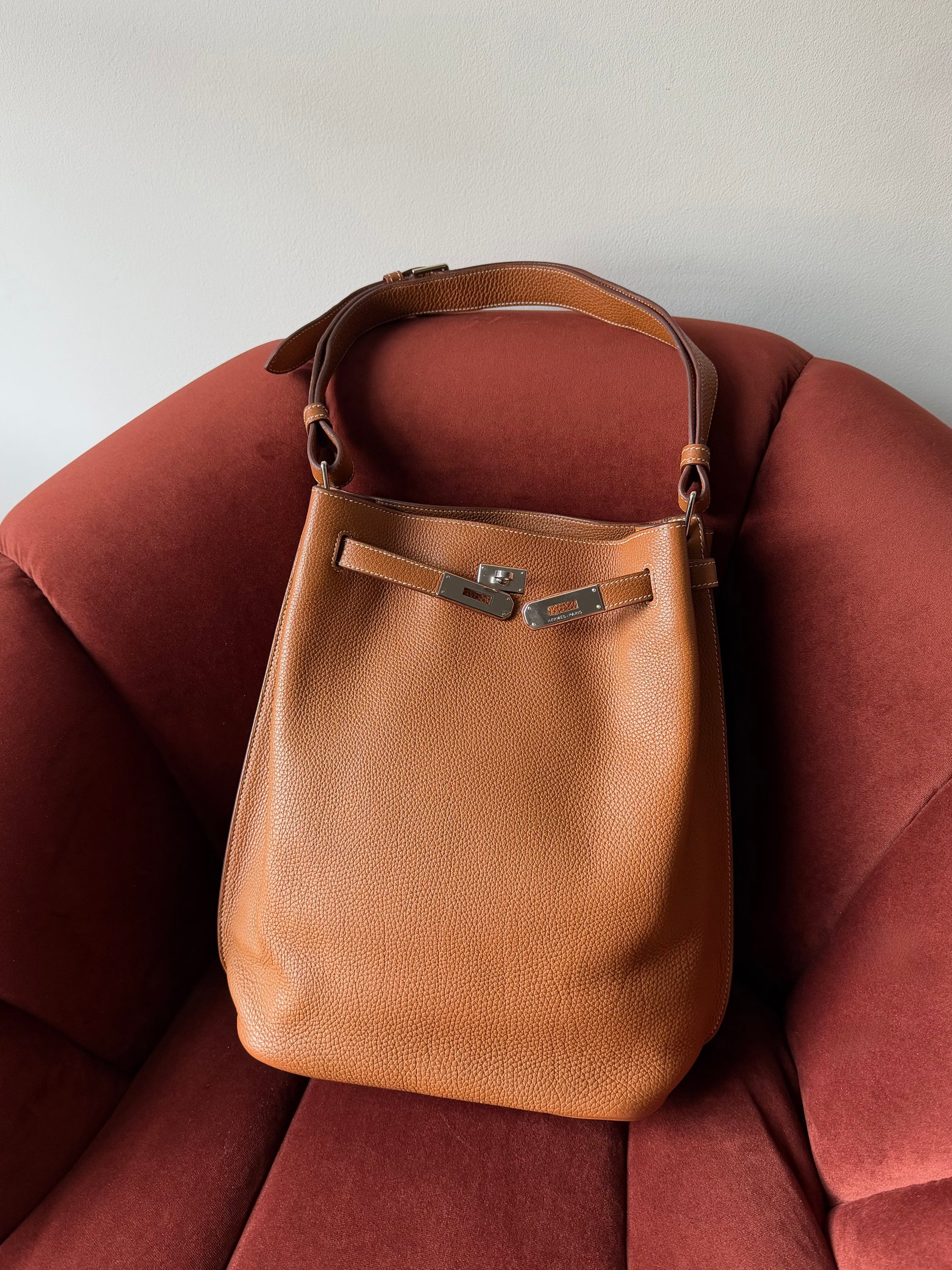 Hermès So Kelly 26 In Gold Togo (2011)