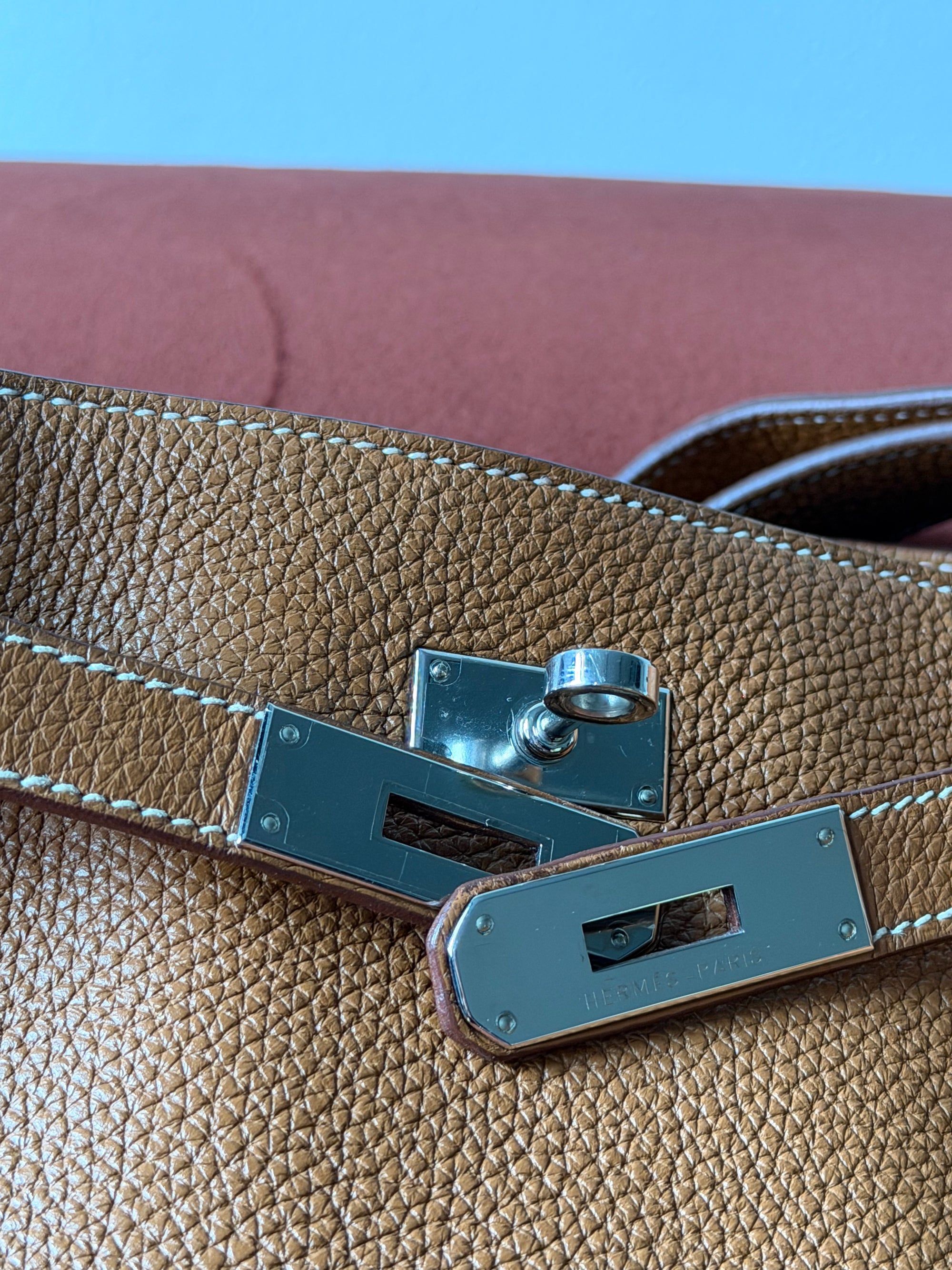 Hermès So Kelly 26 In Gold Togo (2011)