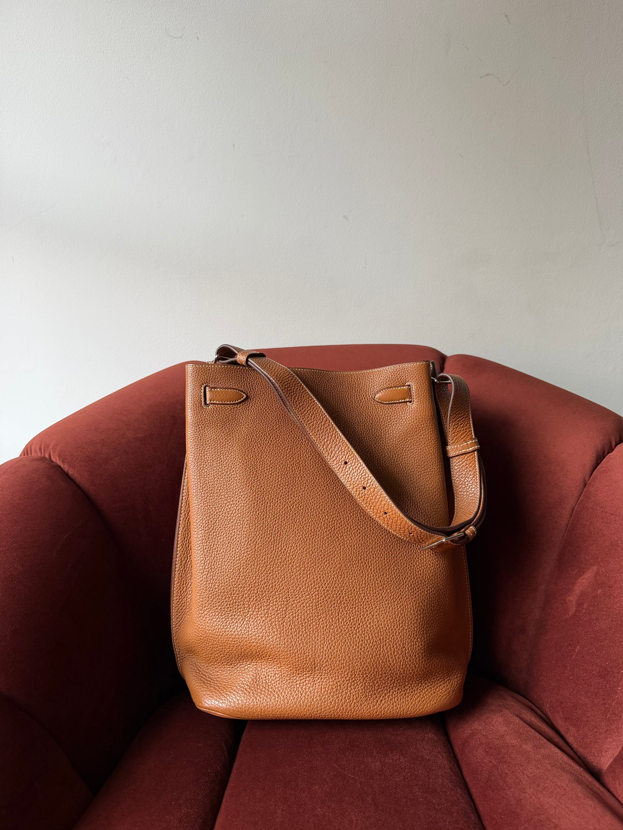 Hermès So Kelly 26 In Gold Togo (2011)