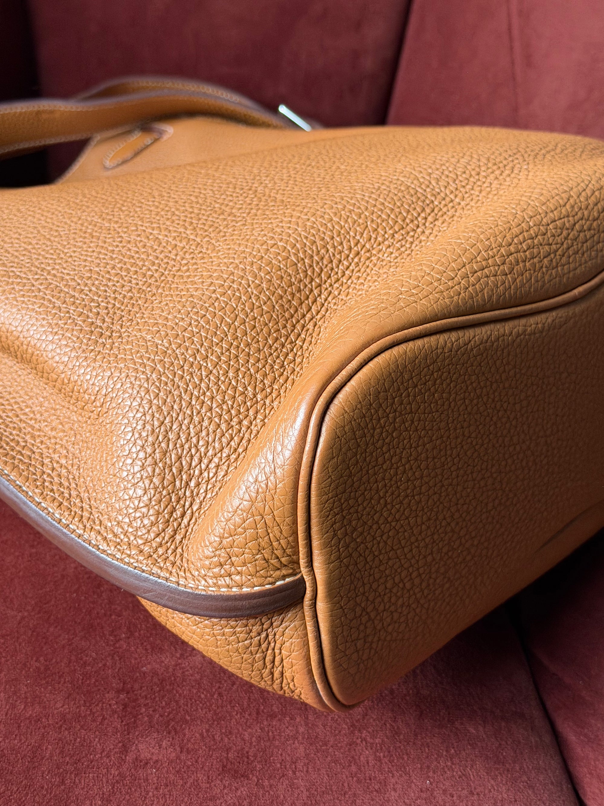 Hermès So Kelly 26 In Gold Togo (2011)