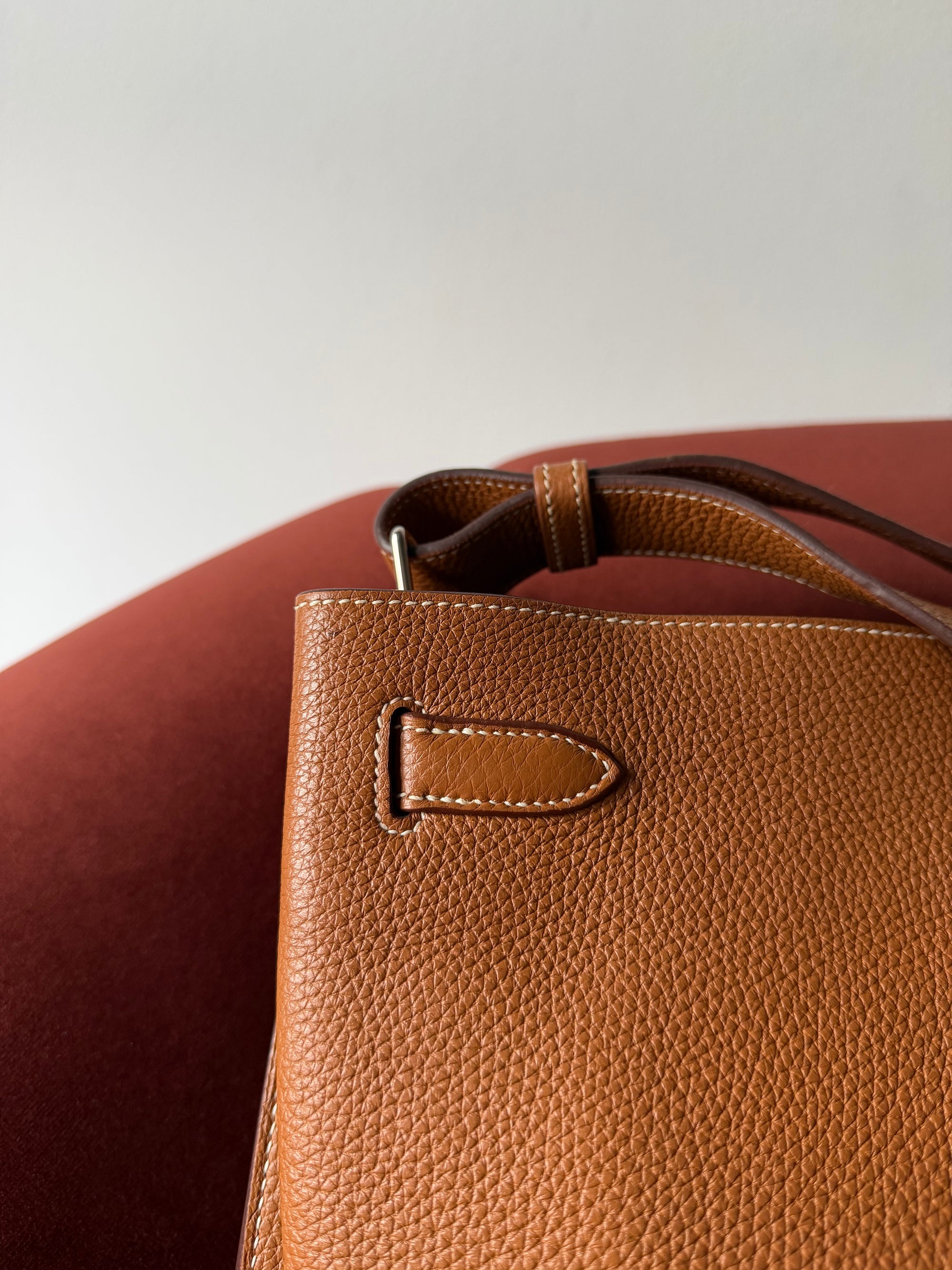 Hermès So Kelly 26 In Gold Togo (2011)